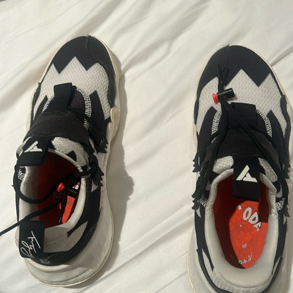 trae young basketball sneakers